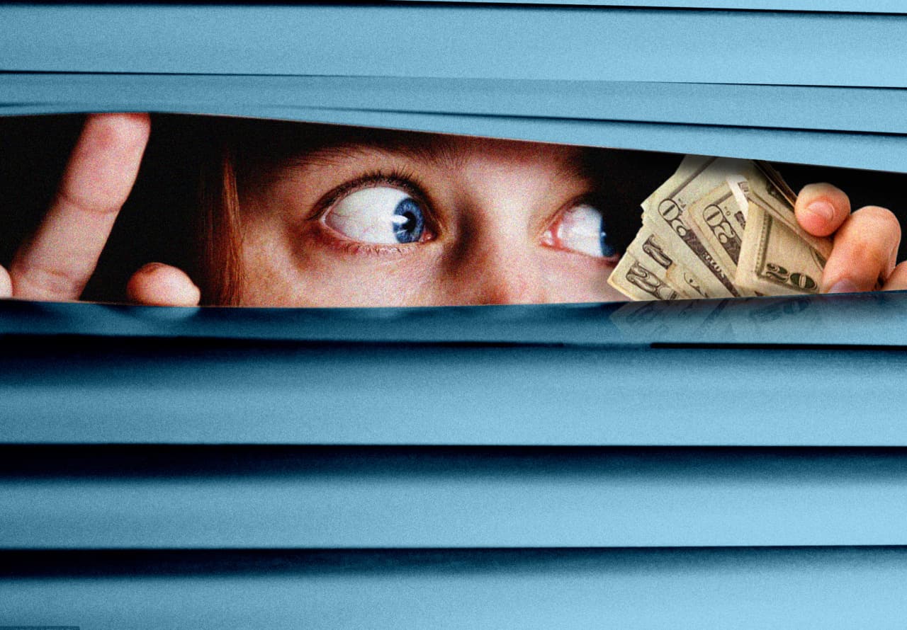 How to earn a 9% dividend yield while cutting your risk in the stock market