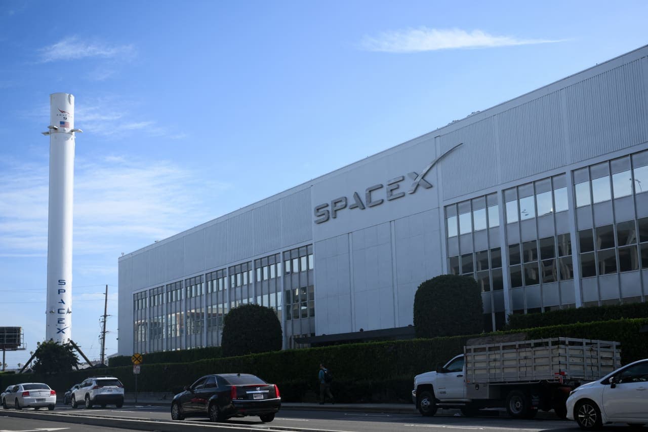 SpaceX’s stock looks to snap brutal losing streak as it heads for one of its best days yet