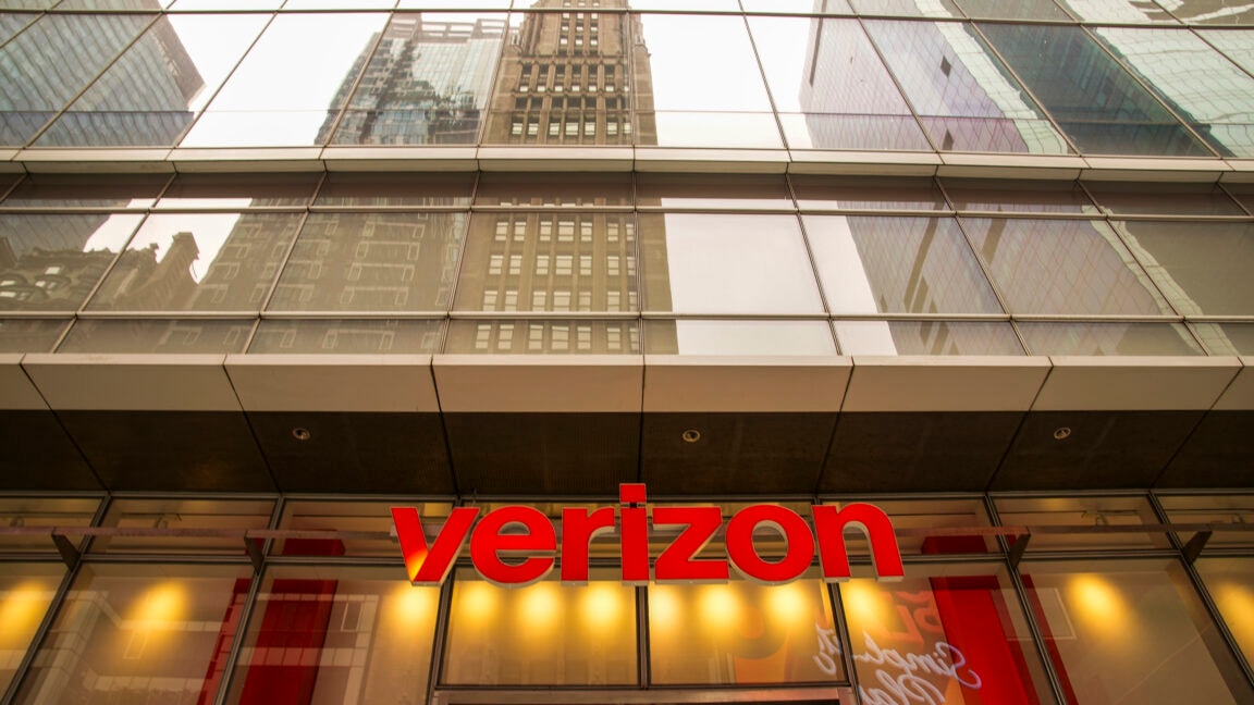 Verizon touts $1B dark fiber deal for Google data centers as first of many