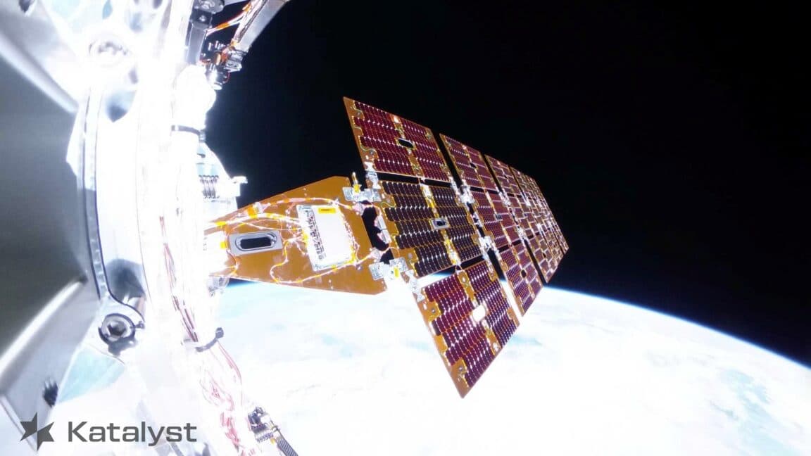 Reaction wheel failures leave Swift rescue mission spinning in orbit