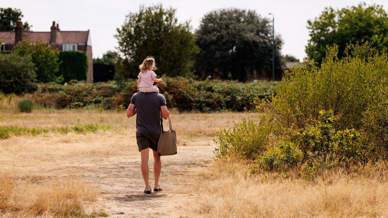 Heat health alerts issued in parts of UK as rain returns for some this weekend
