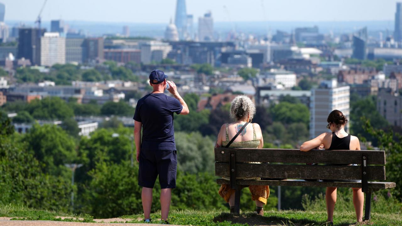 Another UK heatwave looms after cooler end to weekend